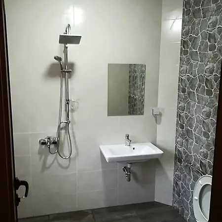 White 2 Karlovo